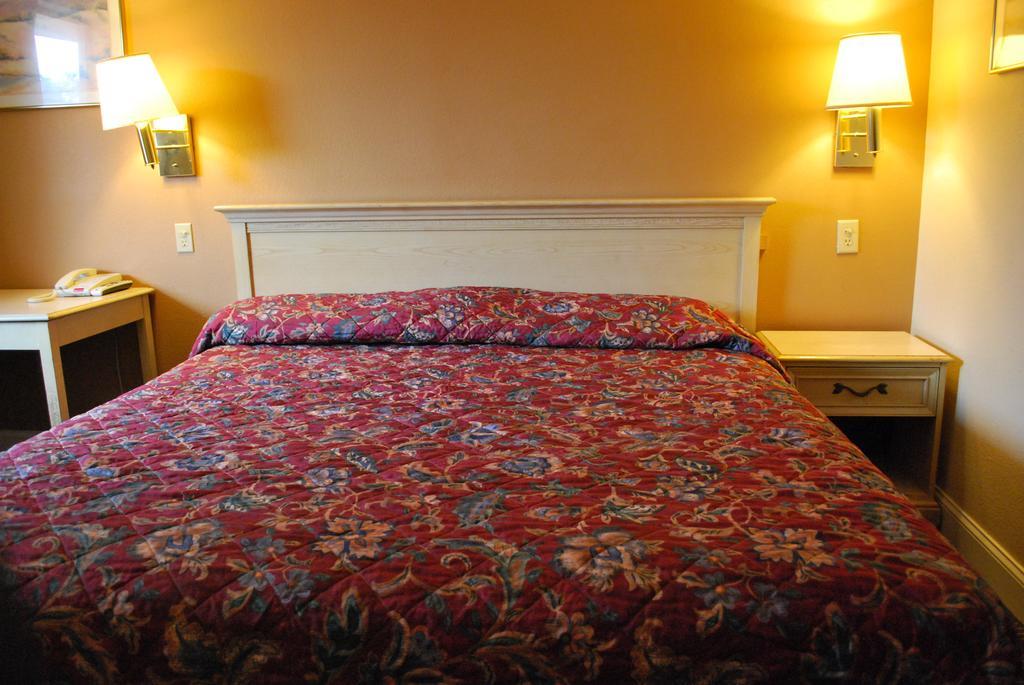 Bama Inn Huntsville Pokoj fotografie