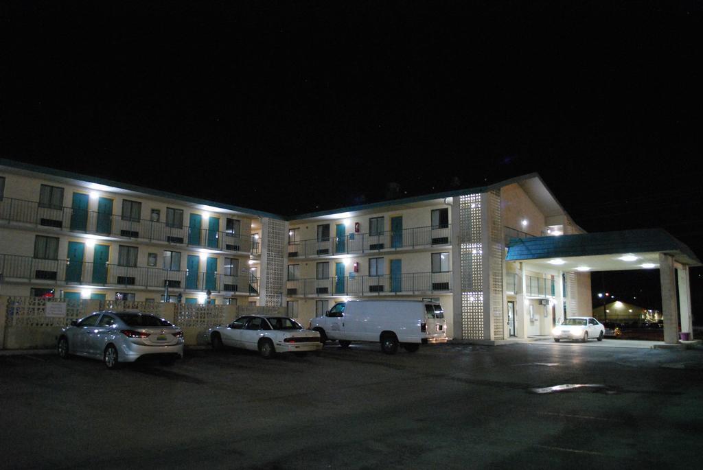 Bama Inn Huntsville Exteriér fotografie